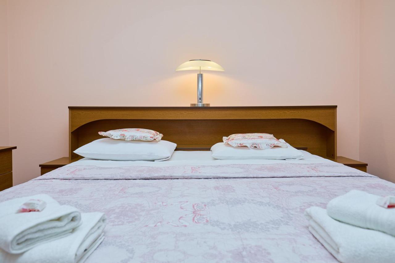 Helton Seaview Apartments Орашац Екстериор снимка