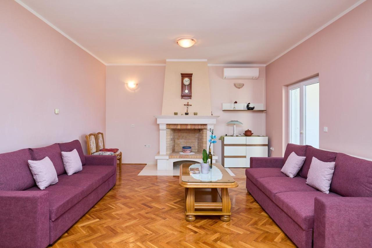 Helton Seaview Apartments Орашац Екстериор снимка
