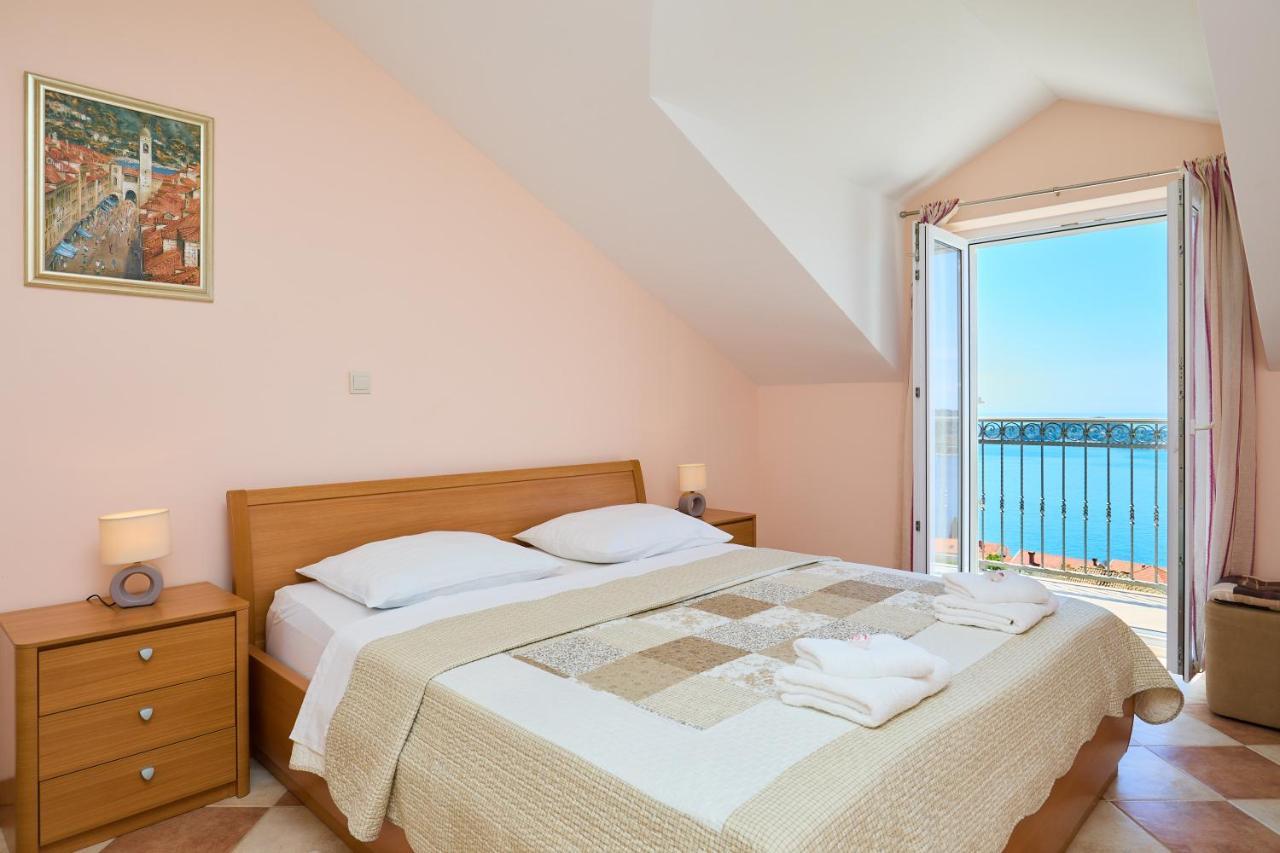 Helton Seaview Apartments Орашац Екстериор снимка