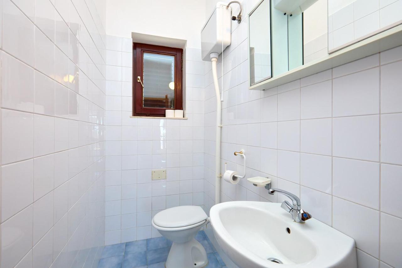 Helton Seaview Apartments Орашац Екстериор снимка