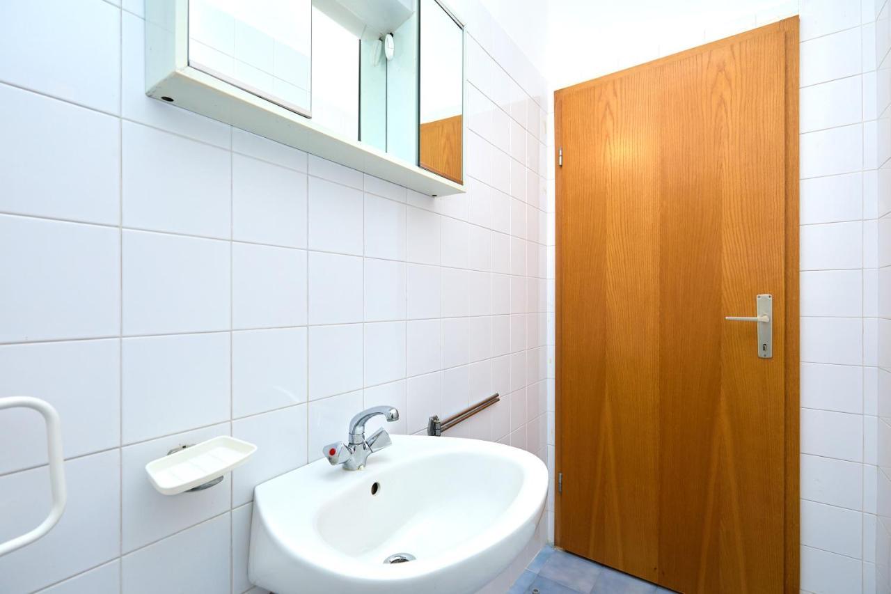 Helton Seaview Apartments Орашац Екстериор снимка