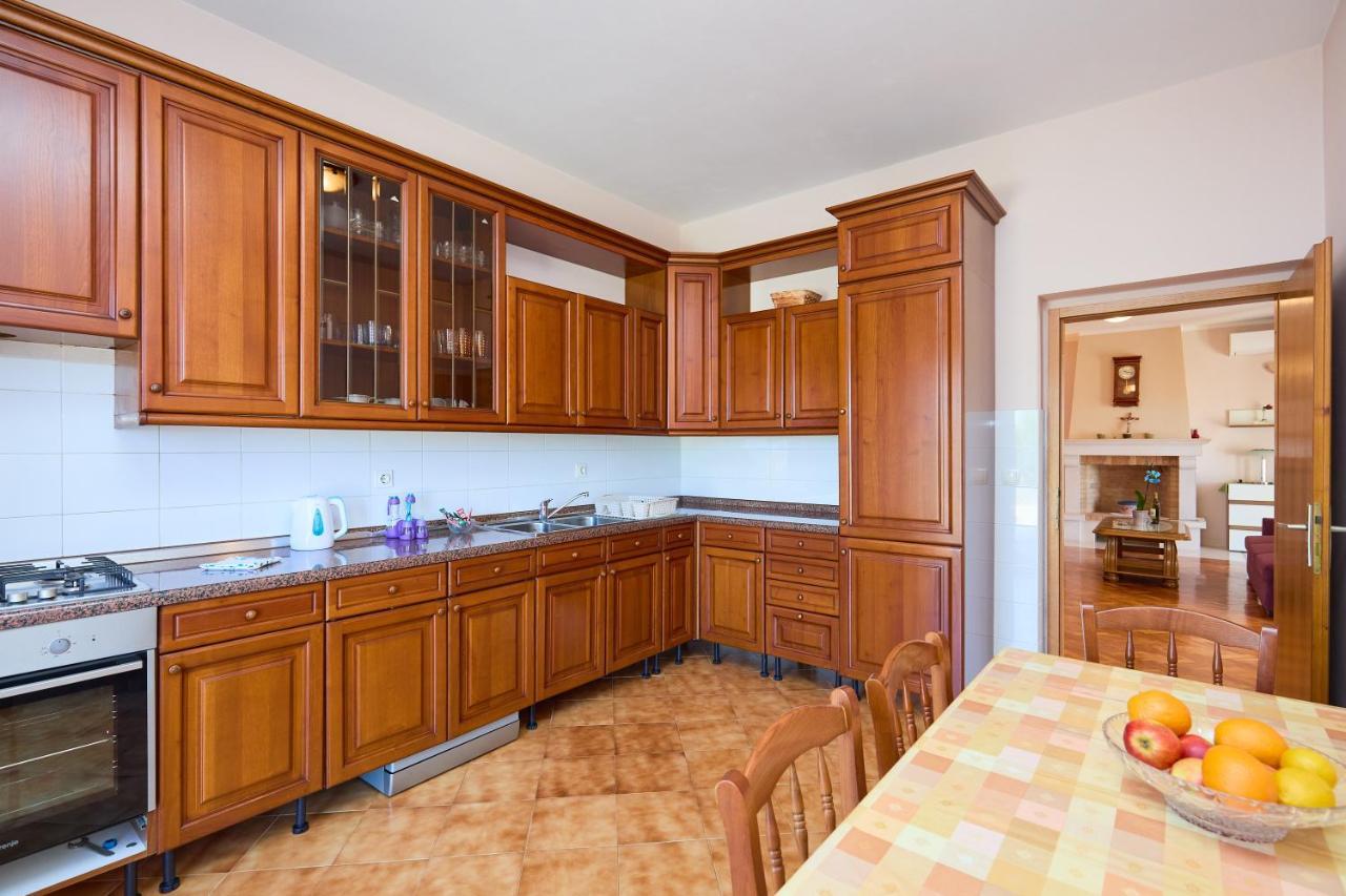 Helton Seaview Apartments Орашац Екстериор снимка